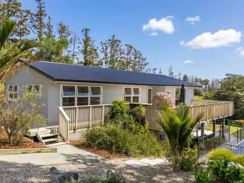 24 Mahurangi East Road, Snells Beach