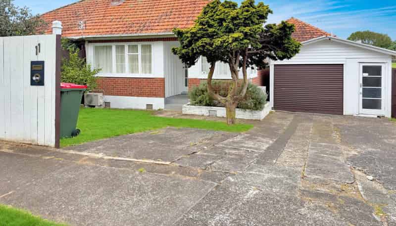 11 Boyd Avenue, Royal Oak