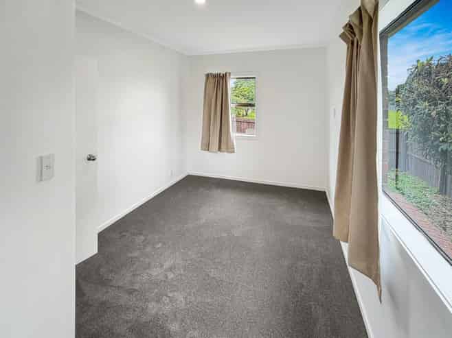 11 Boyd Avenue, Royal Oak