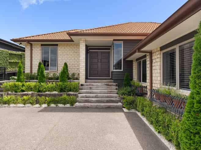 51 Inverness Drive, Pyes Pa