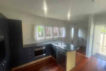 2/33 Havelock Avenue, Forrest Hill