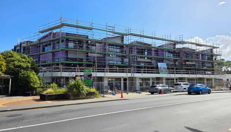 203 Newlands Road (COMMERCIAL/RESIDENTIAL), Newlands