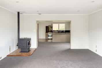 25 Hodgkins Street, Pukehangi