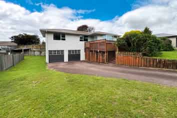 25 Hodgkins Street, Pukehangi