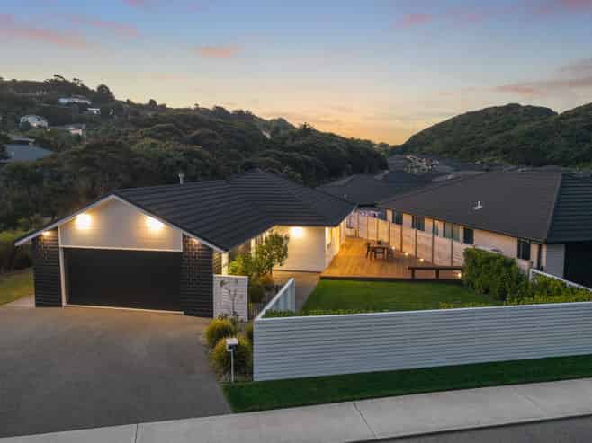 44 Tradewinds Drive, Whitby