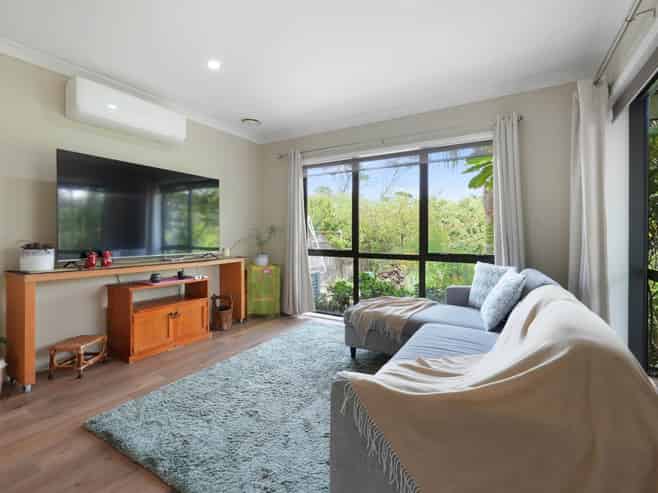 214 Kyle Road, Greenhithe