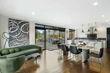 16 Schopolo Place, Albany
