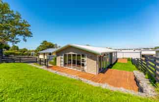 8b Jellicoe Street, Oceanview