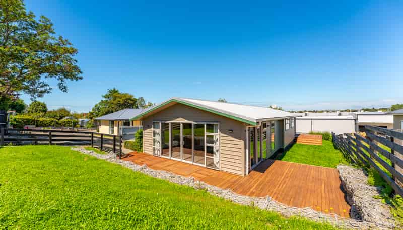 8b Jellicoe Street, Oceanview