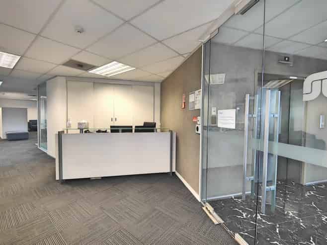 Flexible Top-Floor Office in CBD