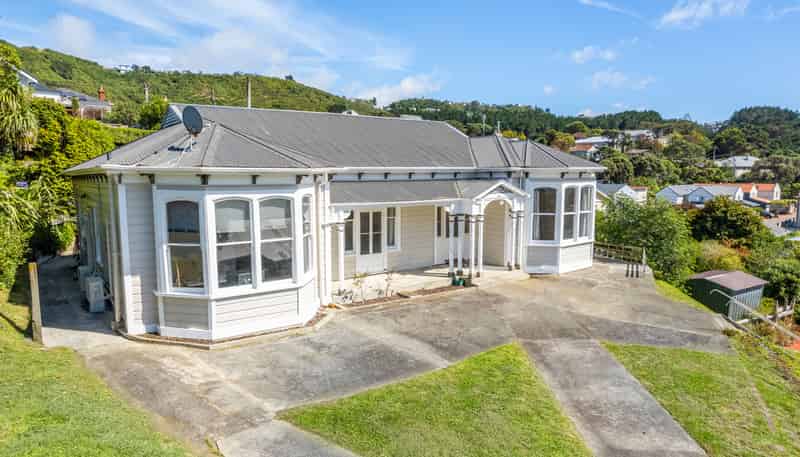 36 The Parade, Island Bay