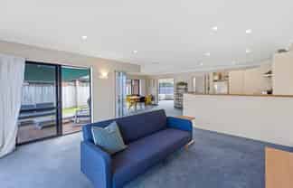 96 Guildford Drive, Paraparaumu