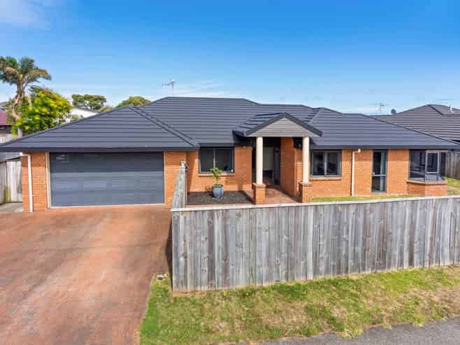 96 Guildford Drive, Paraparaumu