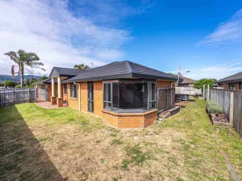 96 Guildford Drive, Paraparaumu Beach