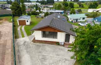 16 Cowley Drive, Temple View