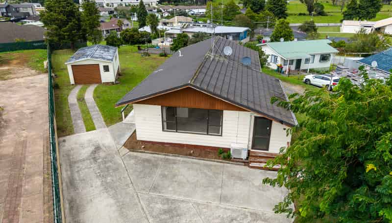 16 Cowley Drive, Temple View