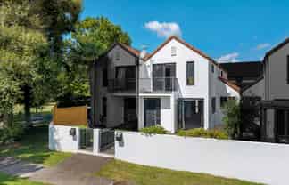 2/27 Kellaway Drive, East Tamaki