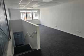 $32,000 - SOUGHT-AFTER 120M² UNIT
