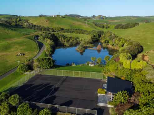 8 Washer Road, Omata