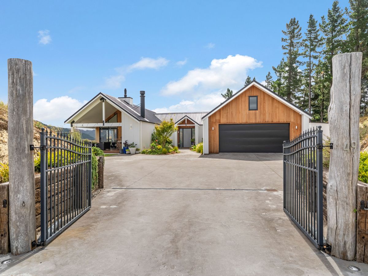 49 Crest Road, Akatarawa, Upper Hutt City, Wellington - Photo 1