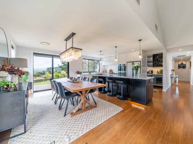 49 Crest Road, Akatarawa