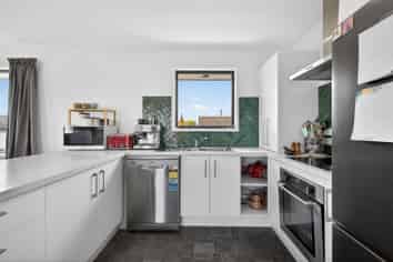 9 Portchester Street, Aranui