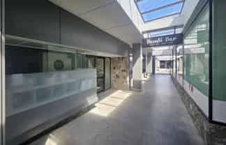 Suncourt Plaza retail space