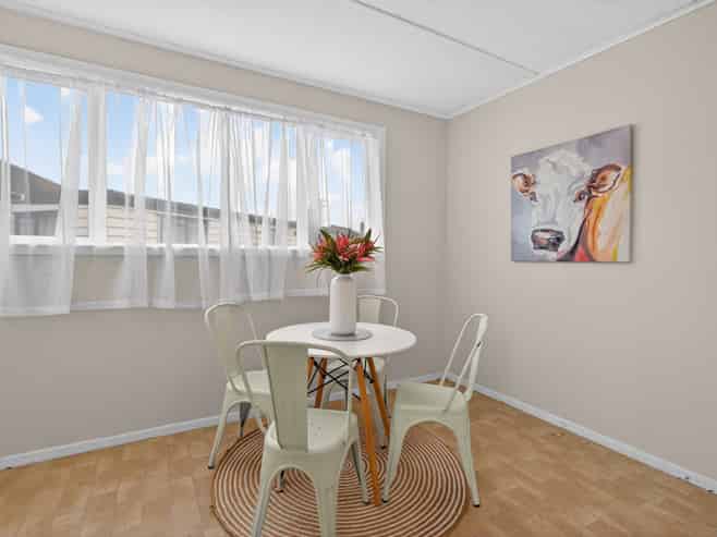 16 Hodgins Grove, Naenae