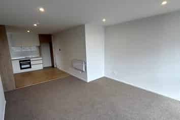 4/16 Treasure Lane, Te Atatu South