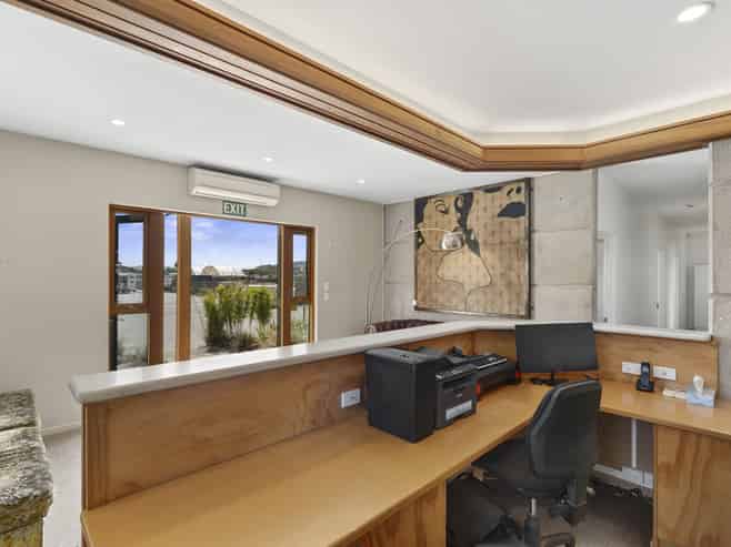 Standalone freehold in town centre