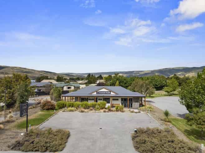 Standalone freehold in town centre