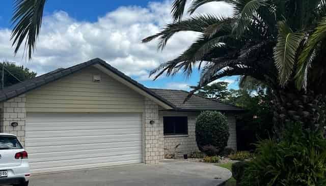 27 Kinloch Drive, Bethlehem