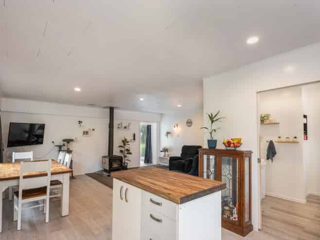 22 Peehimanini Road, Waitahanui