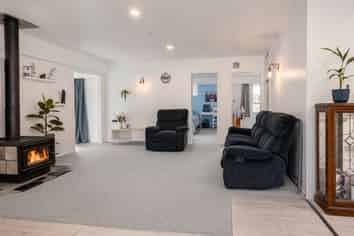 22 Peehimanini Road, Waitahanui