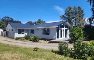 22 Peehimanini Road, Waitahanui