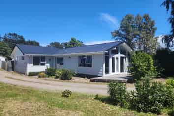 22 Peehimanini Road, Waitahanui