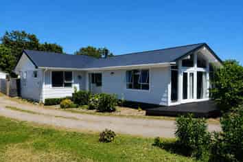 22 Peehimanini Road, Waitahanui