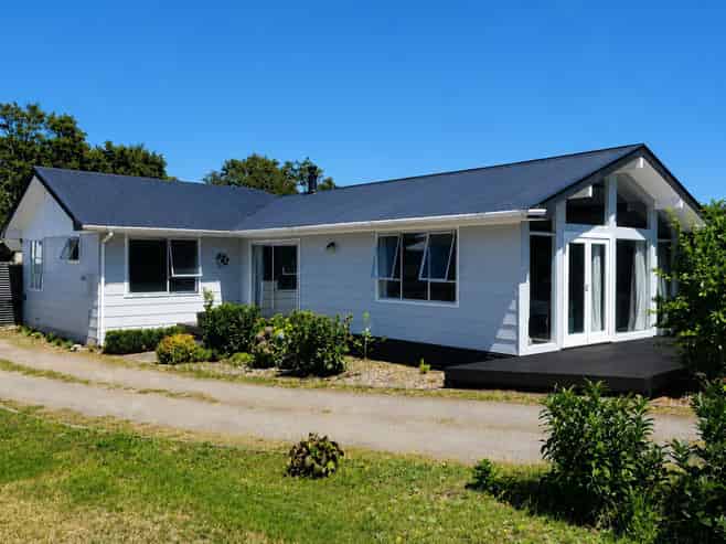 22 Peehimanini Road, Waitahanui
