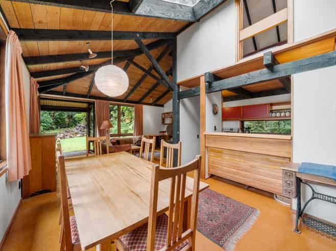 99 Elmslie Road, Pinehaven