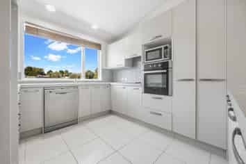 38 Sheridan Drive, New Lynn