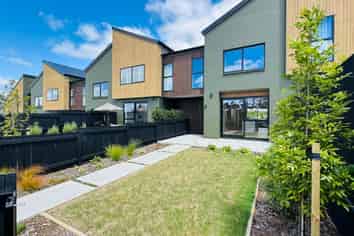 3 Golden Fall Road, Hobsonville