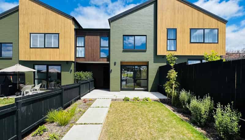 3 Golden Fall Road, Hobsonville