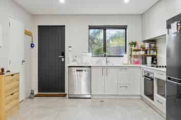 7/30 West Coast Road, Glen Eden