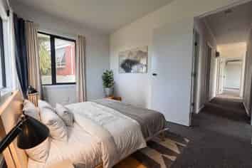 1 Ayrton Street, Te Atatu South