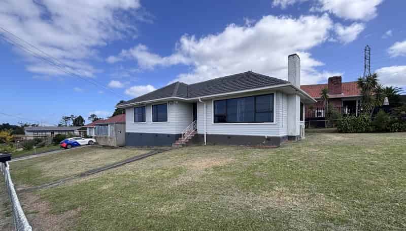1 Ayrton Street, Te Atatu South
