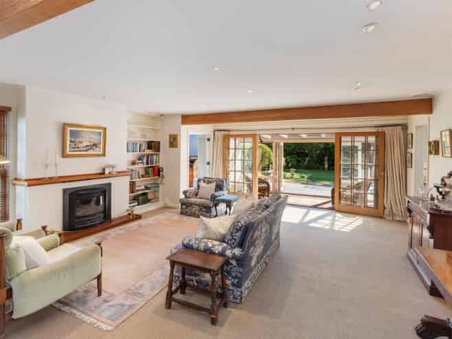 48 Memorial Avenue, FENDALTON