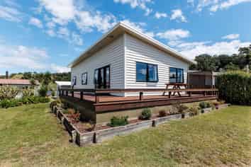 1160 State Highway 2, Waiotahi