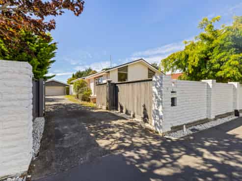 10 Glen Place, Parklands