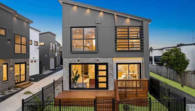 7A  Sirius Place, Botany Downs