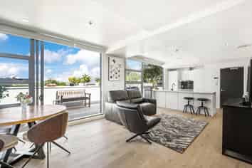 112/16 Huron Street, Takapuna